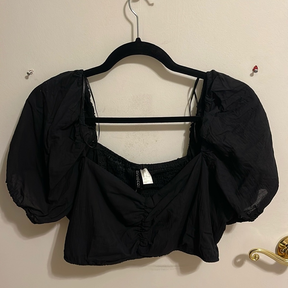 Cropped H&M top